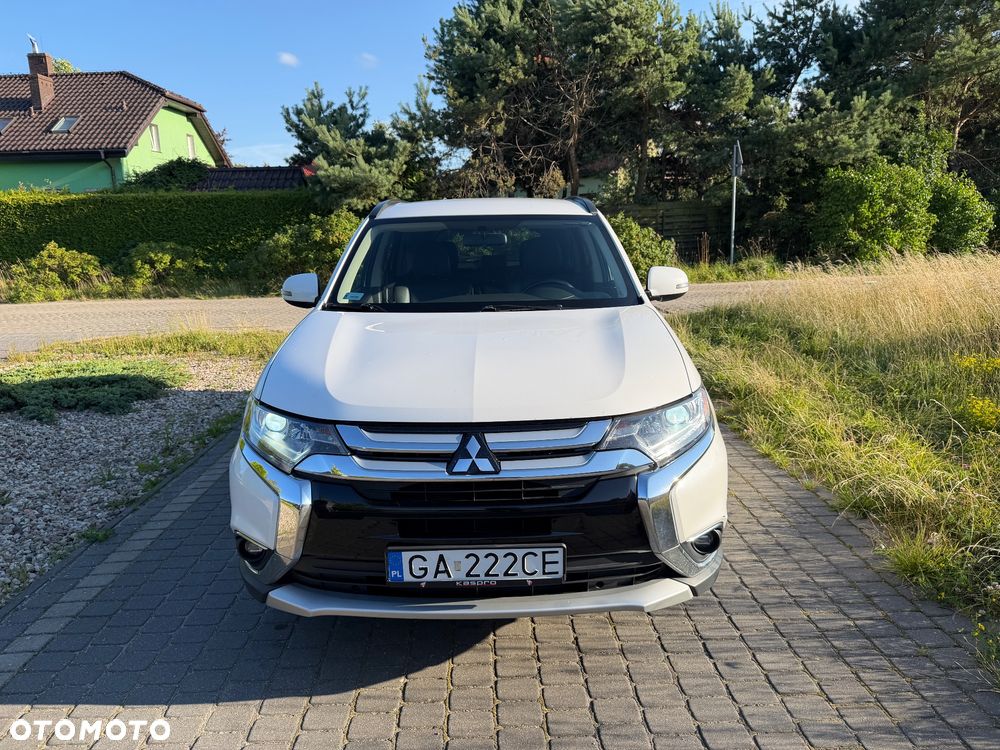 Mitsubishi Outlander - 3