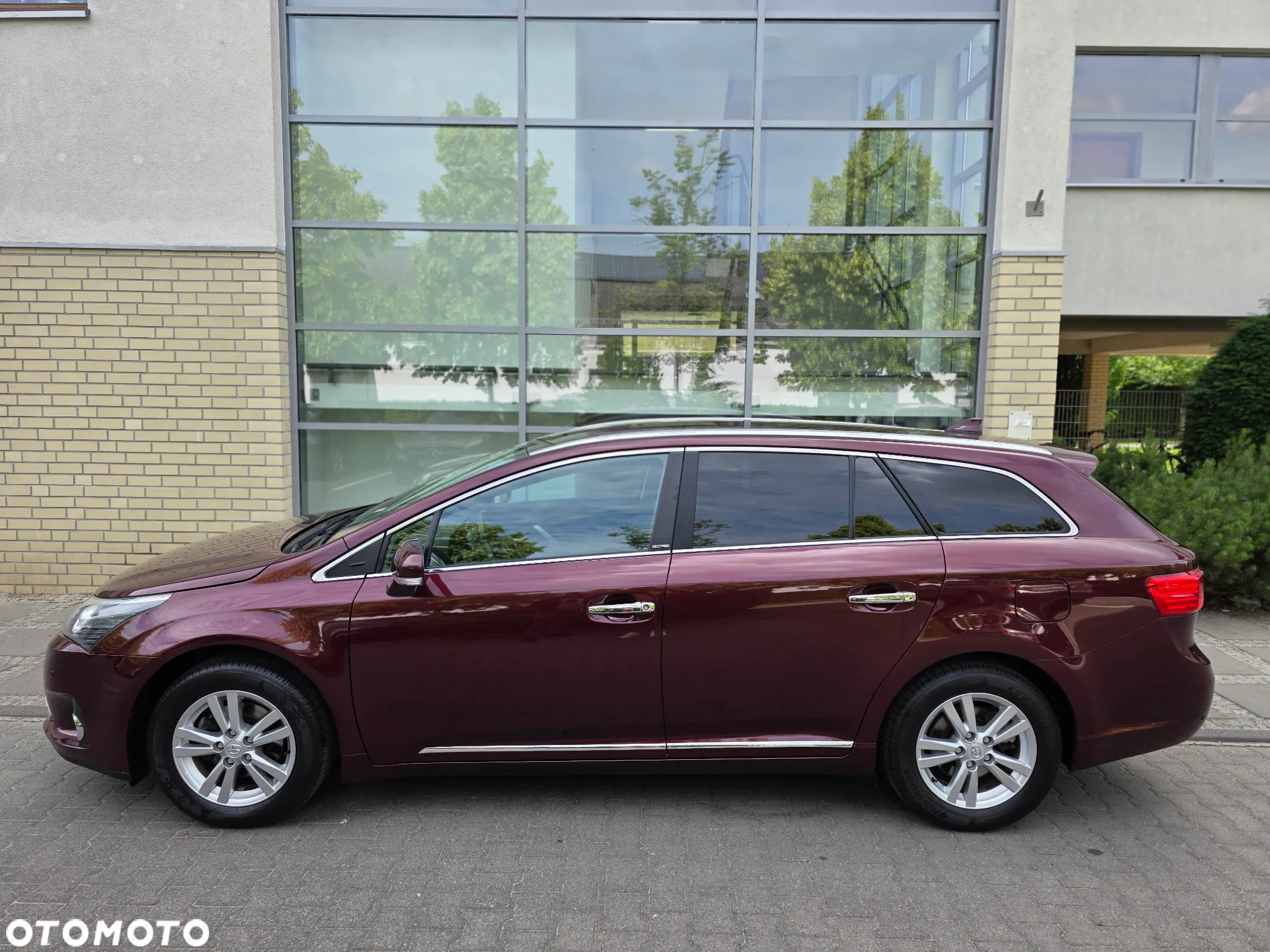 Toyota Avensis 1.8 Business Edition - 4