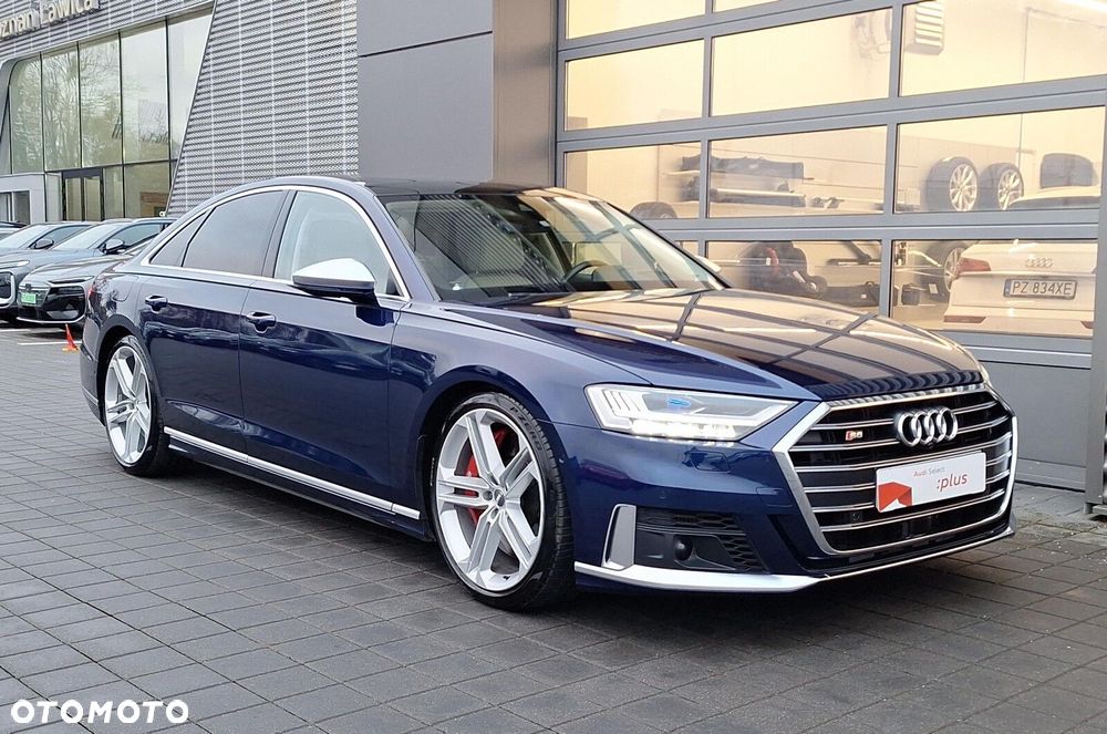 Audi S8 - 36