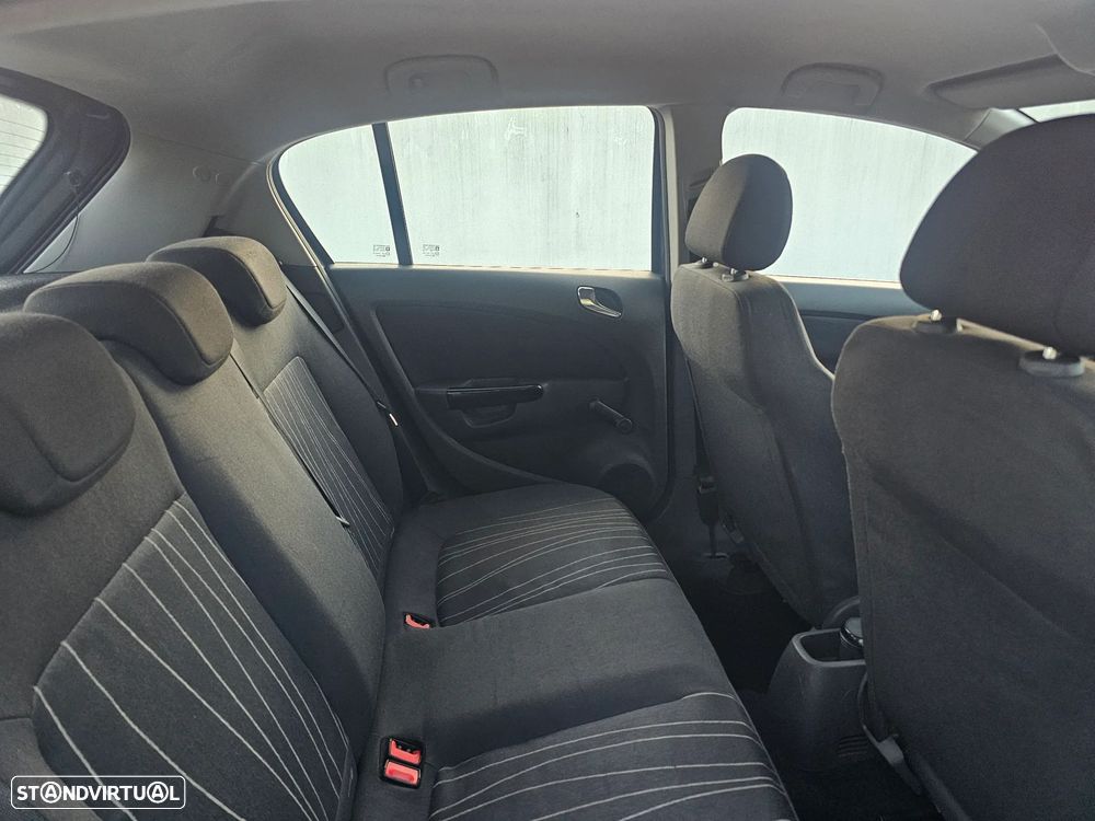 Opel Corsa 1.3 CDTI Enjoy EcoFLEX - 23