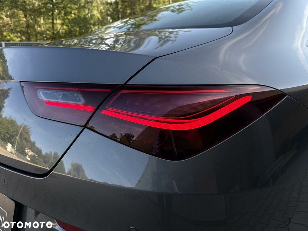 Mercedes-Benz CLA - 12