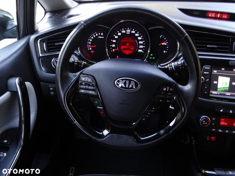 Kia Ceed 1.4 CVVT Dream-Team Edition - 30