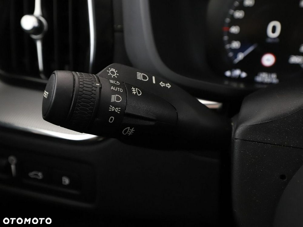Volvo XC 60 T8 Twin Engine AWD Geartronic Inscription - 38