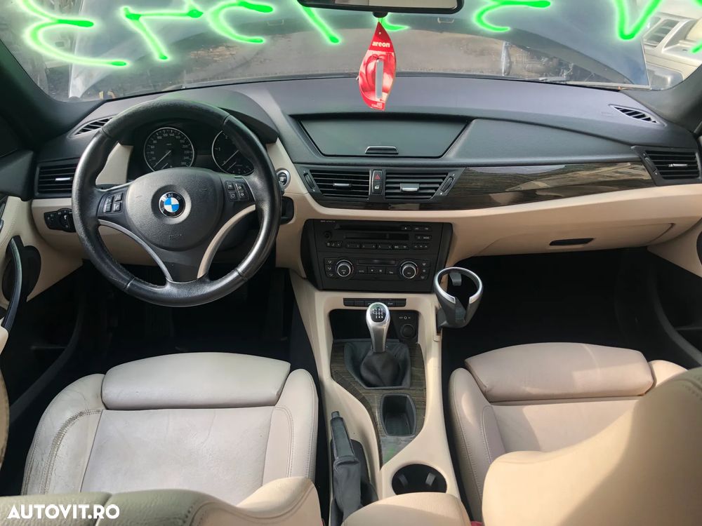 Dezmembrez Bmw X1 E84 2010 negru Xdrive N47D20C - 4