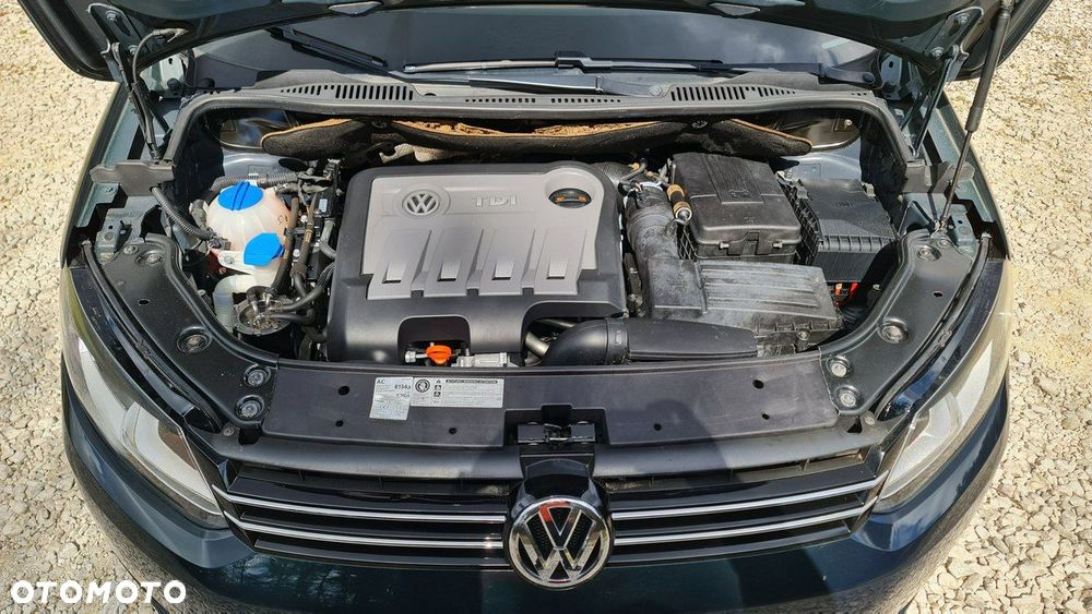 Volkswagen Touran - 32