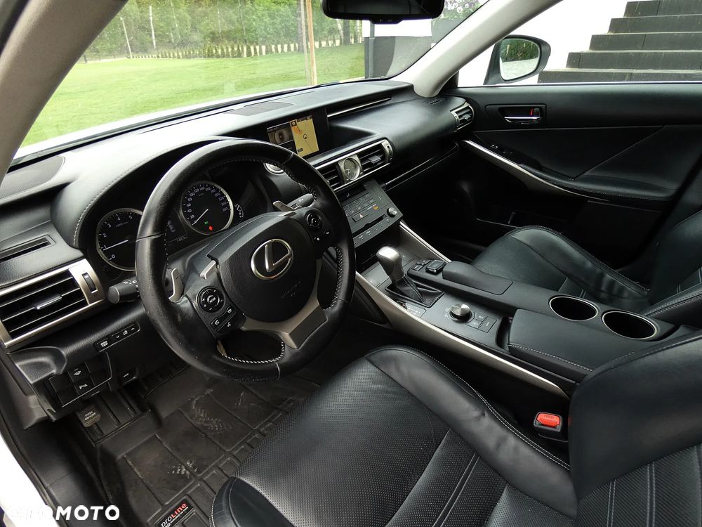 Lexus IS 200t / 300 Black - 19