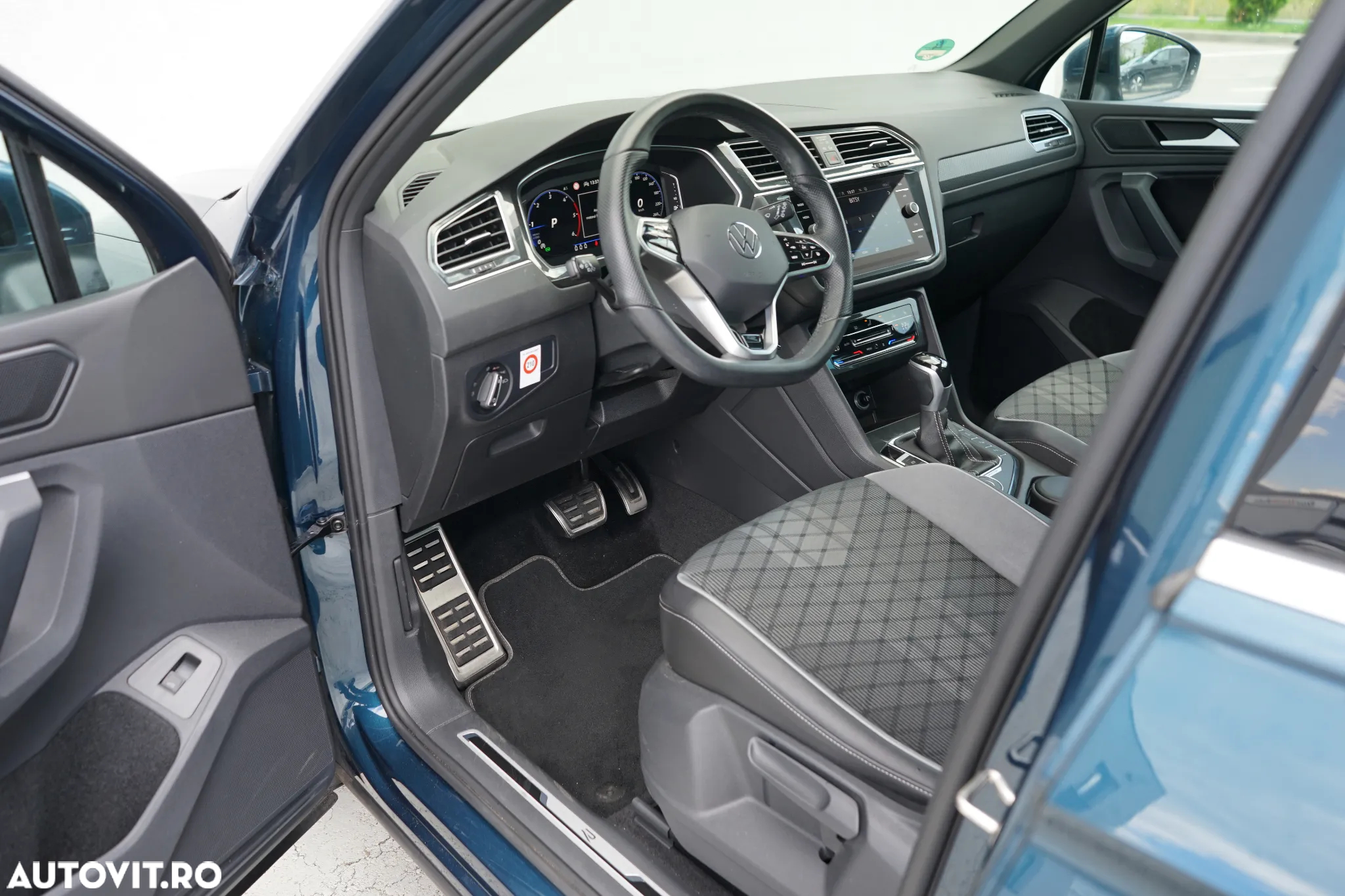 Volkswagen Tiguan 2.0 TDI SCR 4MOTION DSG R-Line - 11