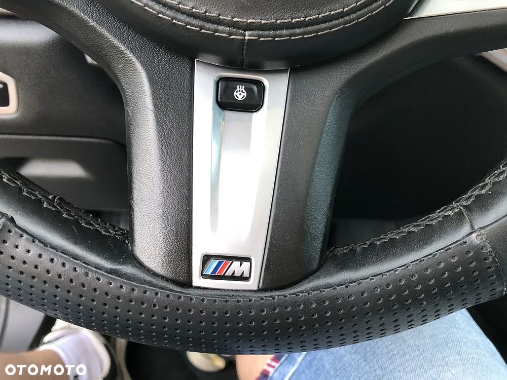 BMW X5 xDrive50i - 28
