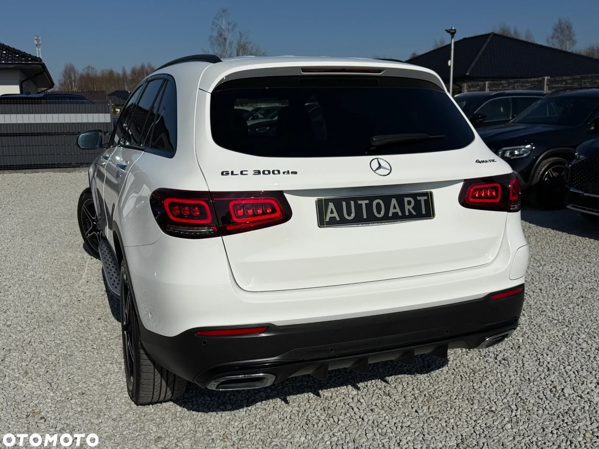 Mercedes-Benz GLC 300 d 4Matic 9G-TRONIC AMG Line - 13