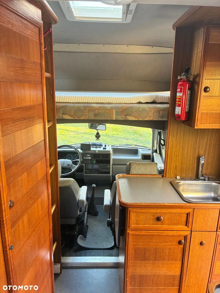 Volkswagen T4 KARMANN GIPSY - 11