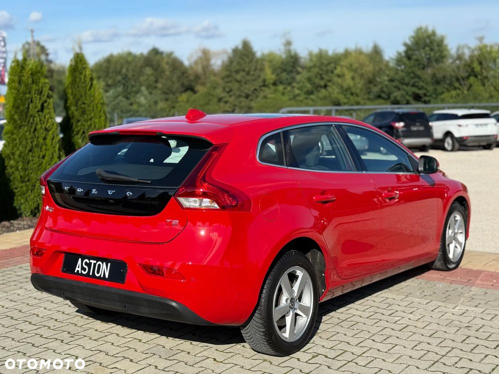 Volvo V40 T2 Momentum - 8
