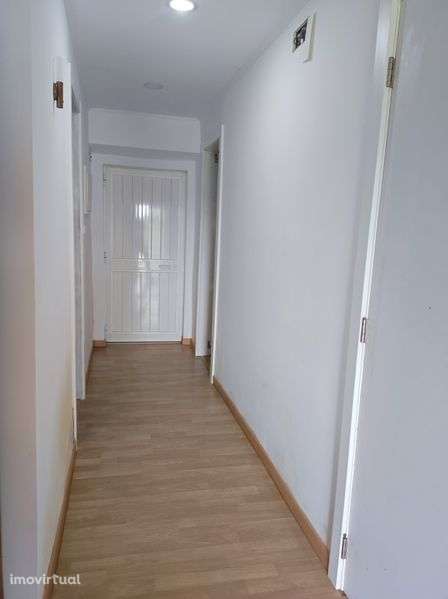 Casa no sopé da serra monte junto - Grande imagem: 5/12