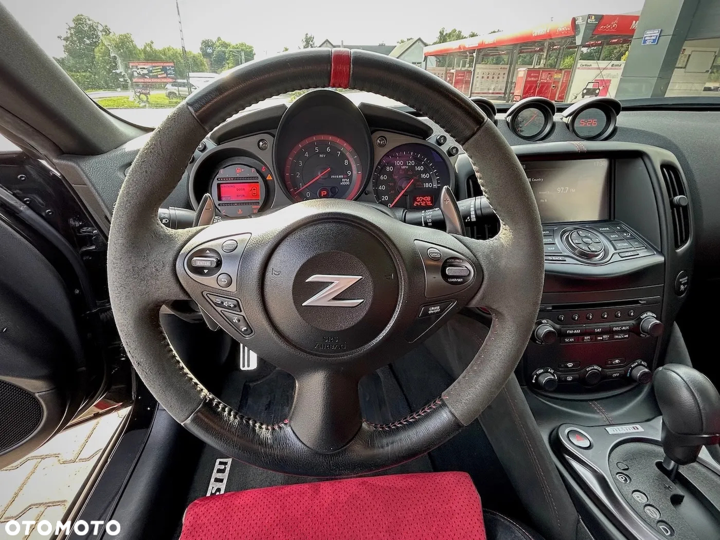 Nissan 370 Z - 23