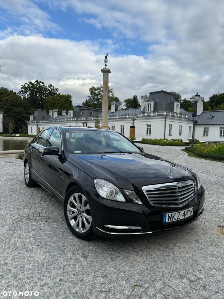 Mercedes-Benz Klasa E 200 CGI BlueEffICIENCY Avantgarde - 1