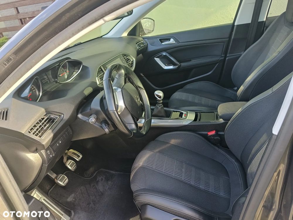 Peugeot 308 1.2 PureTech Active S&S - 12