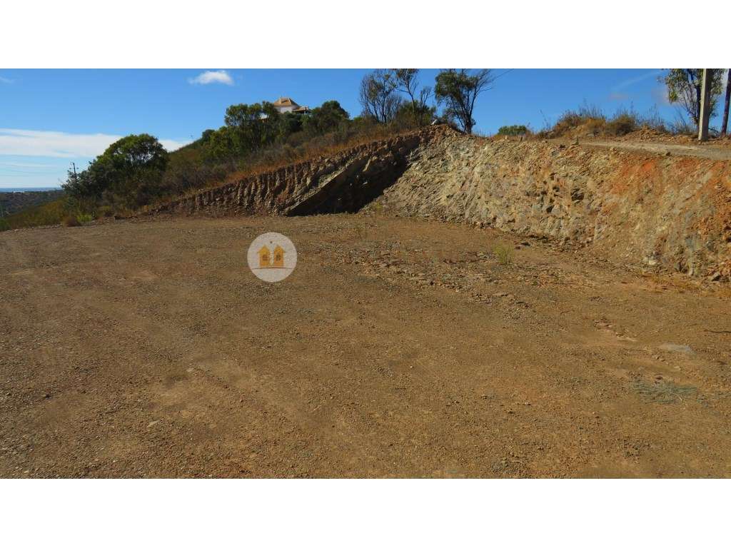 Terreno rústico - terraplanado- Vistas - Bons acessos - Grande imagem: 3/26