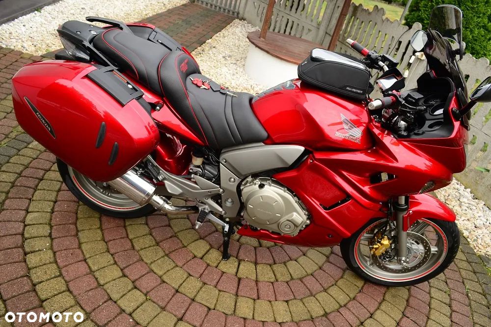 Honda CBF - 2
