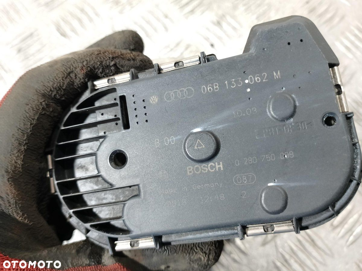 PRZEPUSTNICA VW PASSAT B5 FL 06B133062M 0280750009 BOSCH 1.8 T - 2