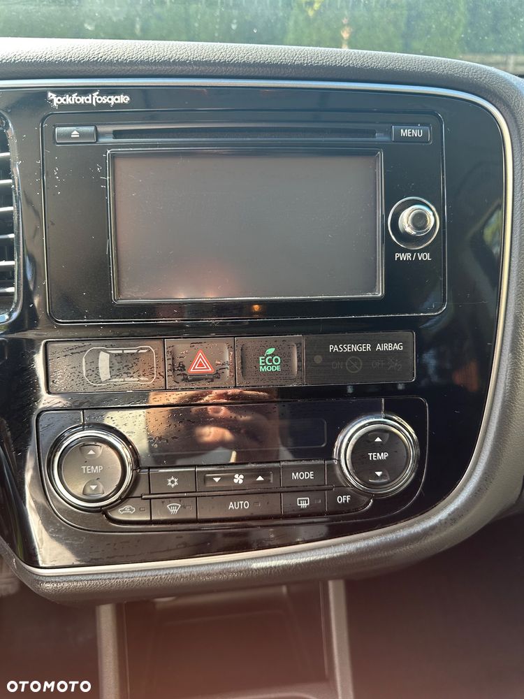 Mitsubishi Outlander 2.2 DI-D Instyle SDA 4WD - 5