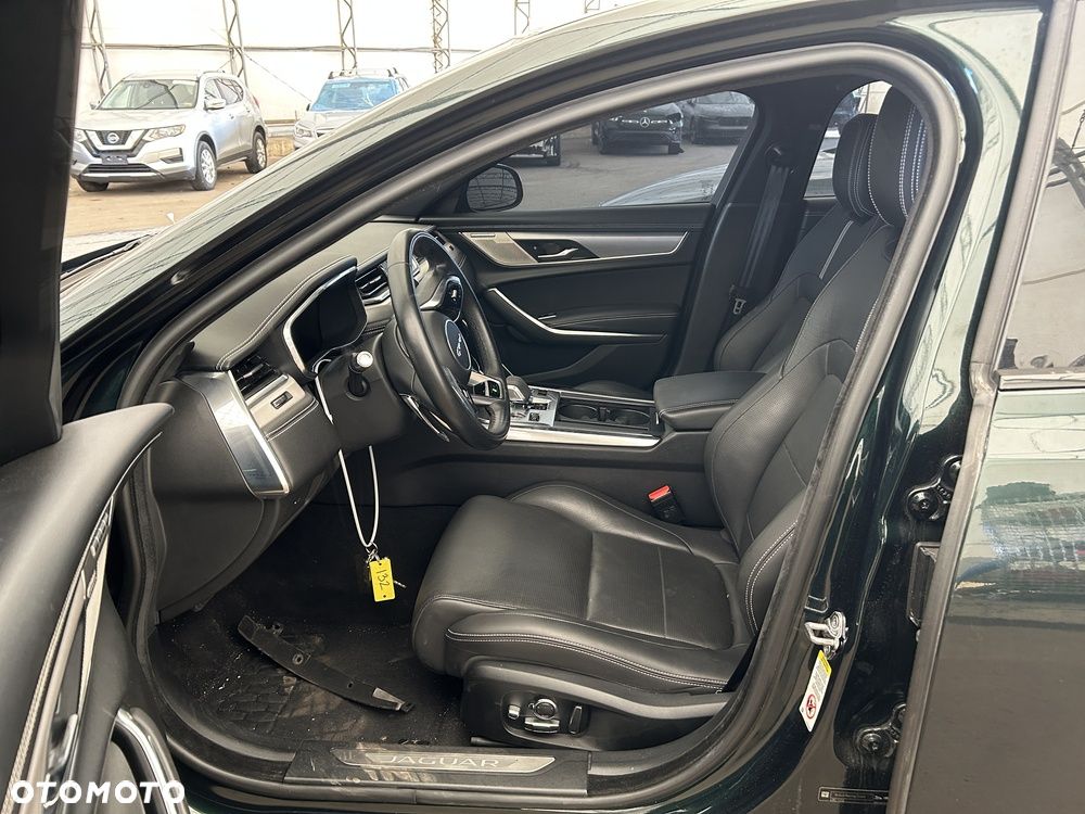 Jaguar XF 2.0 P300 AWD R-Dynamic SE - 14