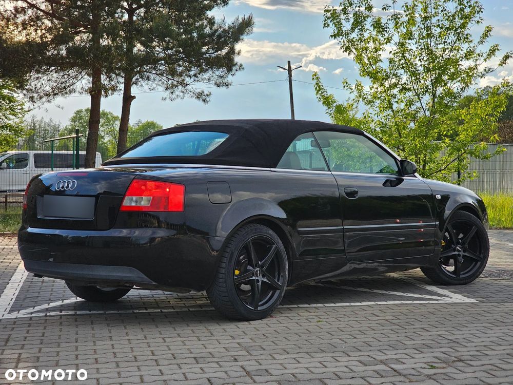 Audi A4 Cabrio 2.5 TDI - 23