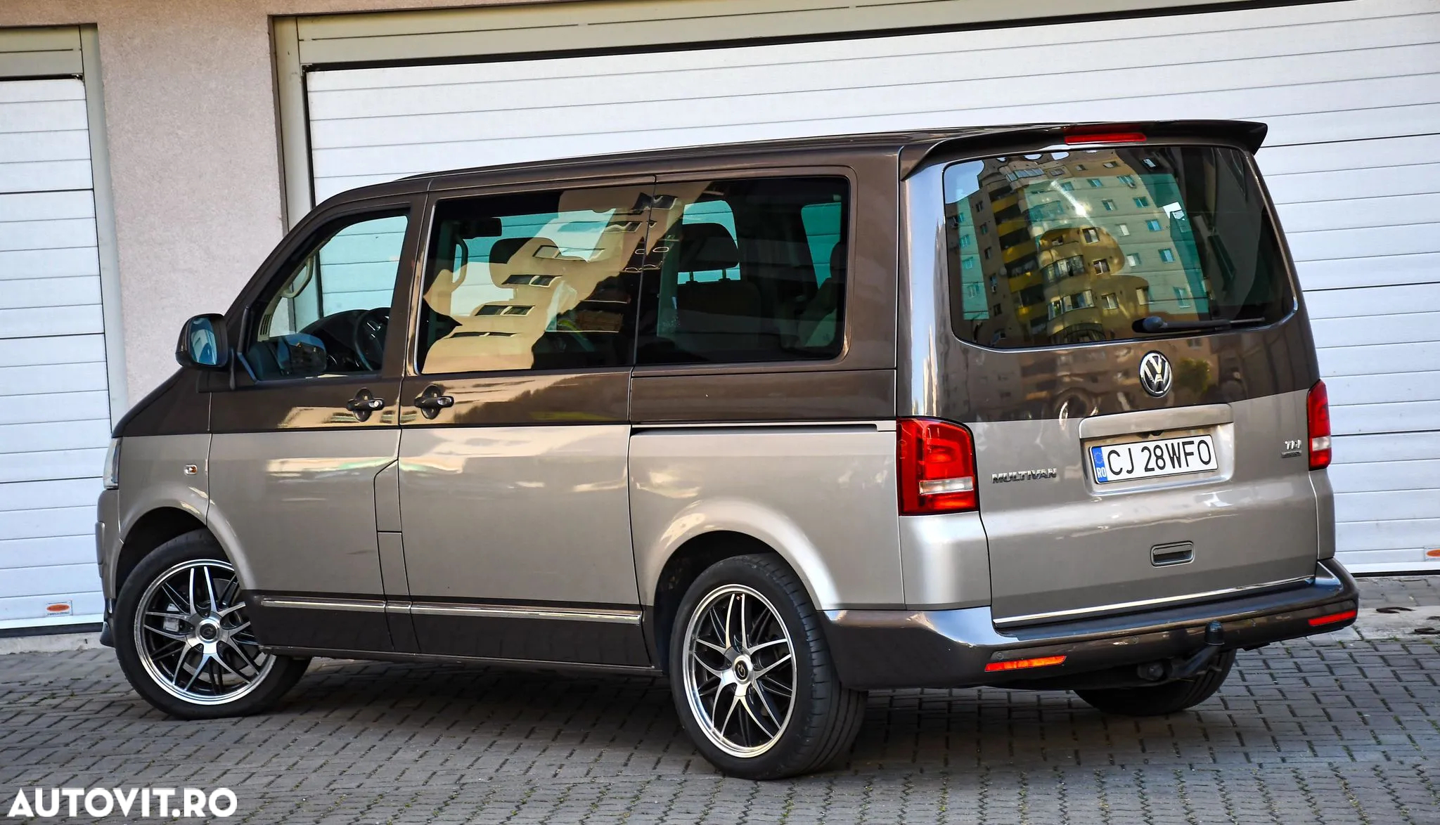 Volkswagen Multivan - 5
