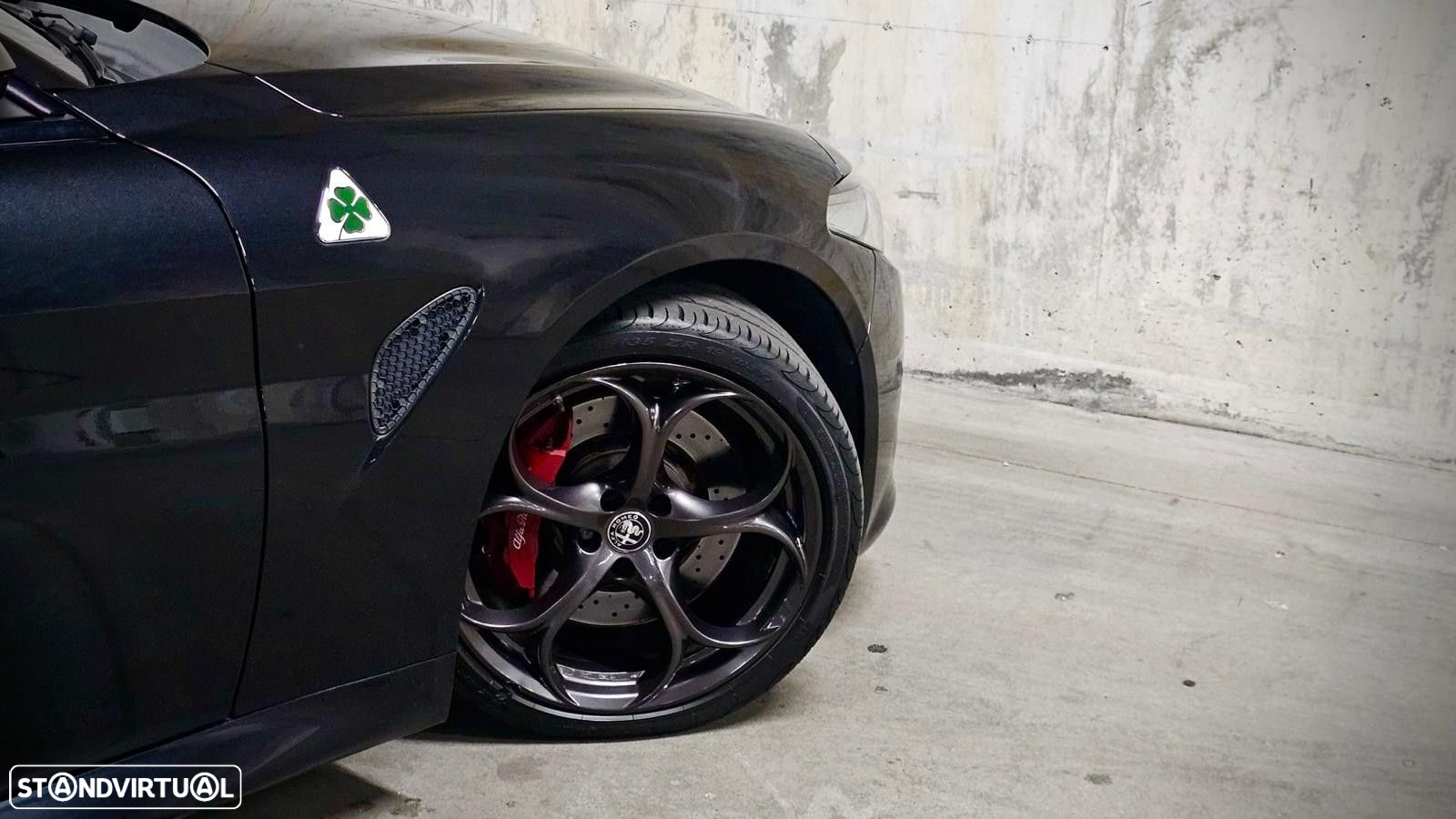 Alfa Romeo Giulia 2.9 Bi-Turbo Quadrifoglio AT8 - 15