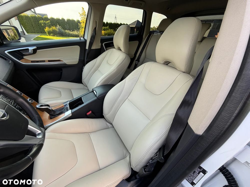 Volvo XC 60 - 6