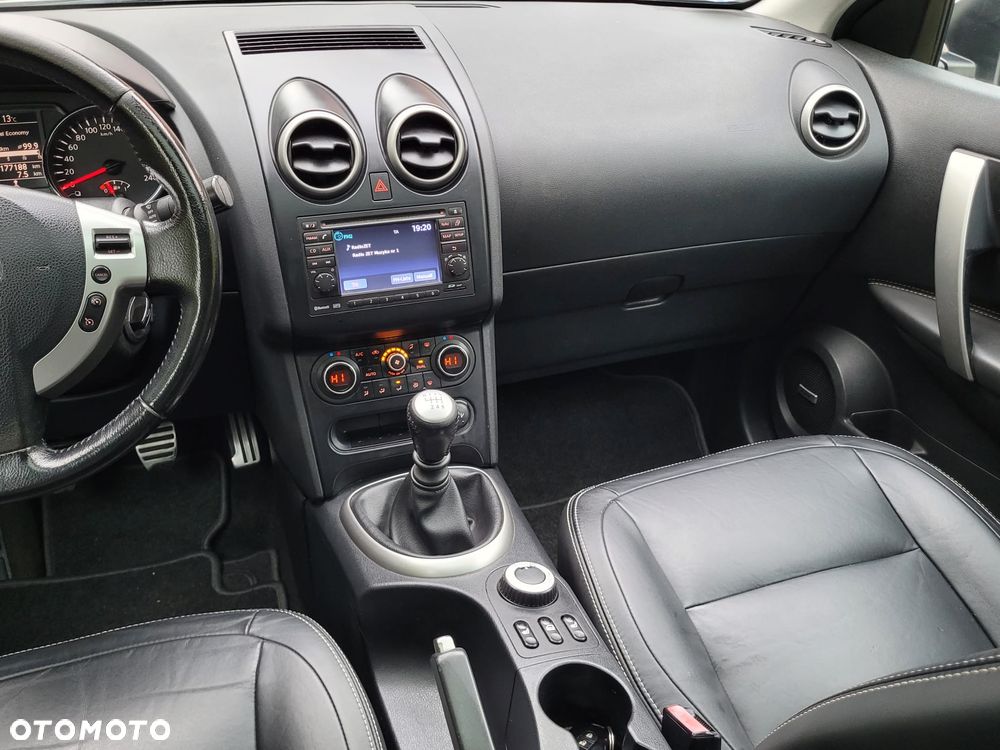Nissan Qashqai 2.0 4x4 Tekna - 12
