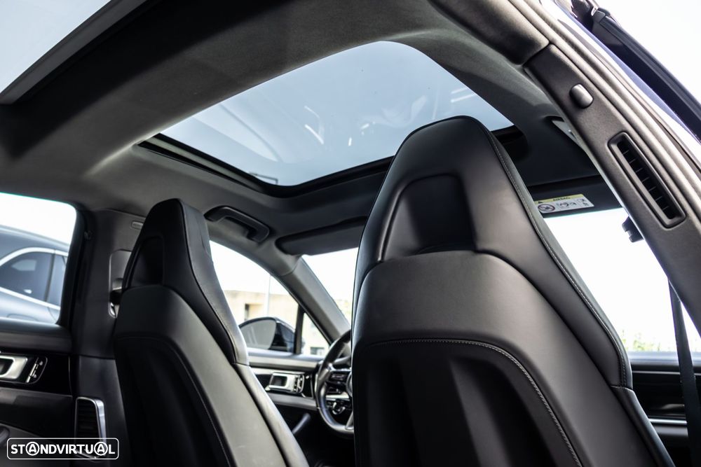 Porsche Panamera - 38