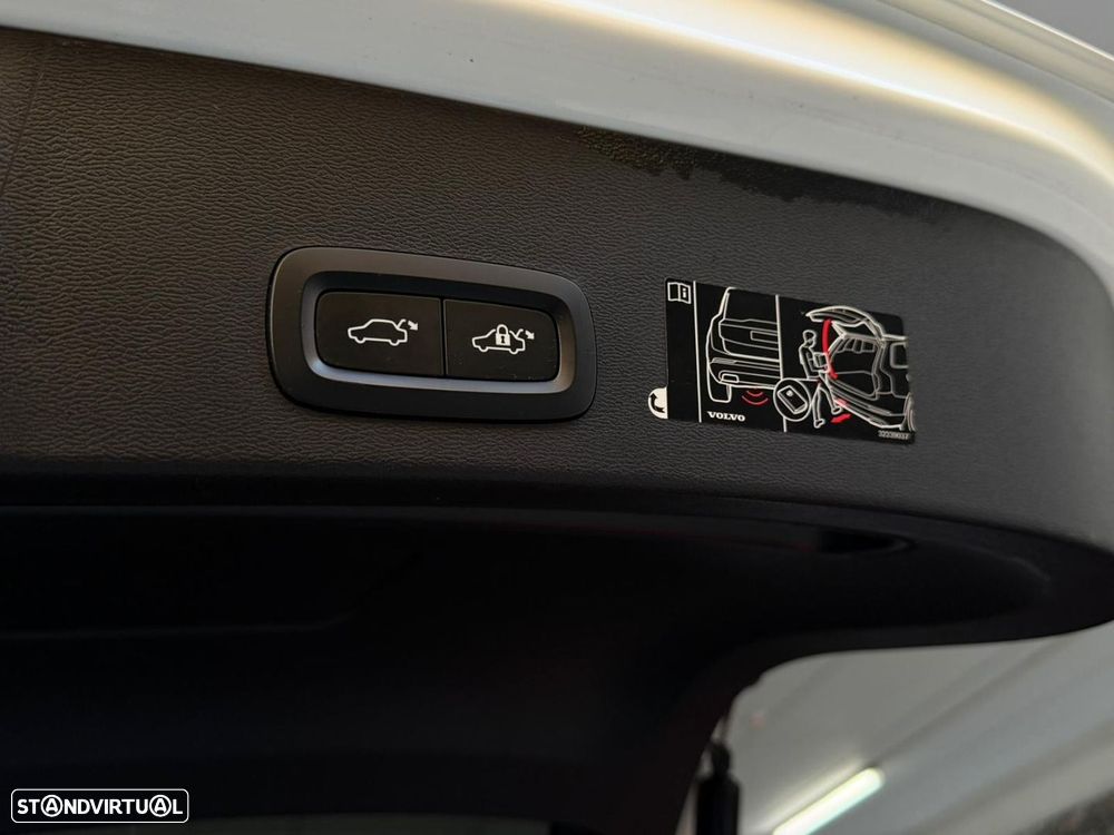 Volvo XC 40 2.0 D3 Geartronic - 16