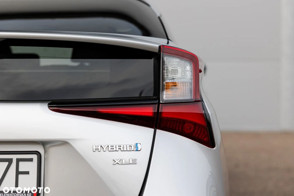 Toyota Prius (Hybrid) Executive - 15