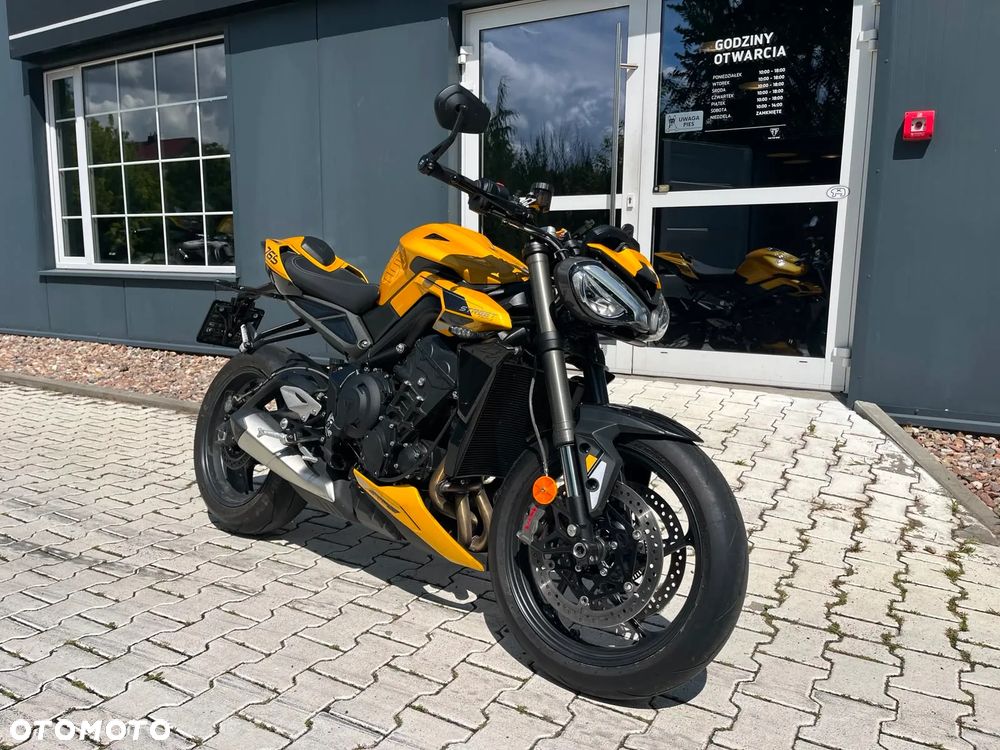 Triumph Street Triple - 3