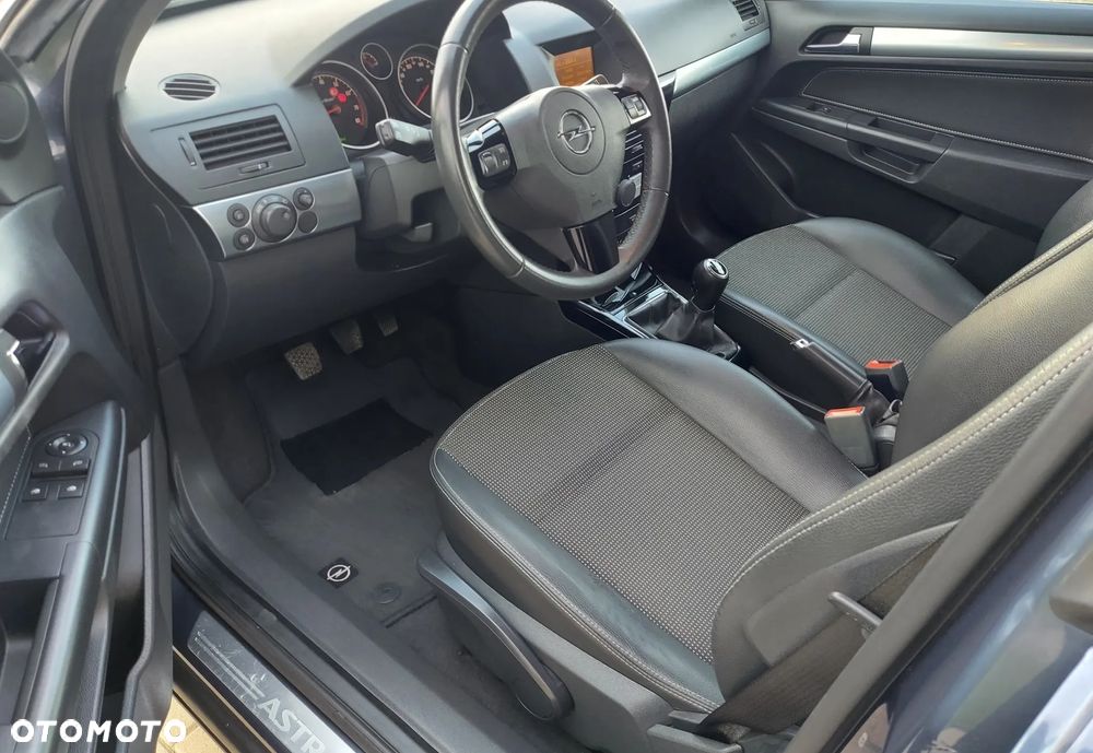Opel Astra 1.8 Edition - 24