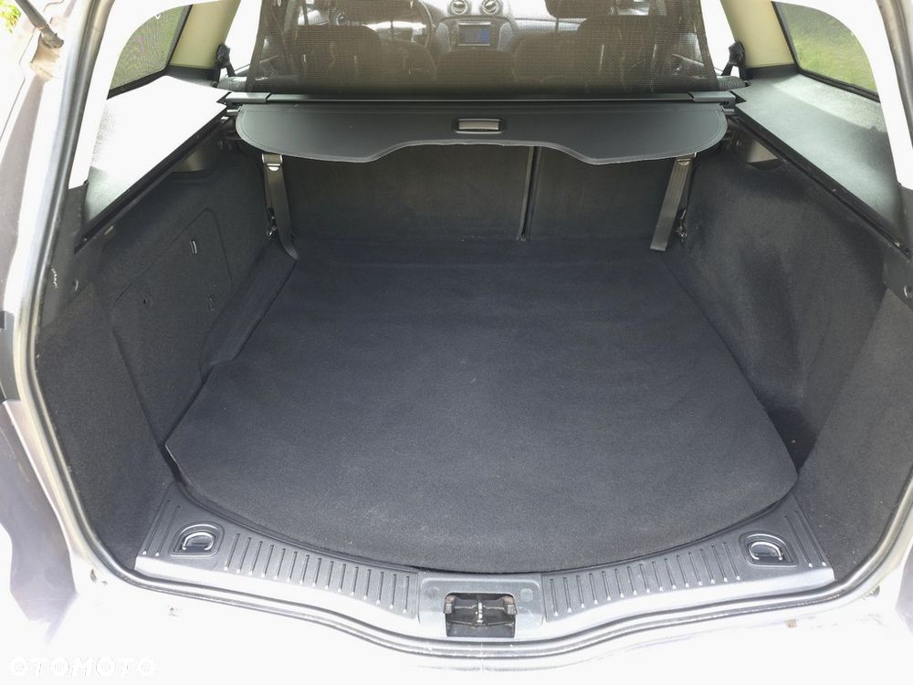 Ford Mondeo 2.0 TDCi Titanium - 36