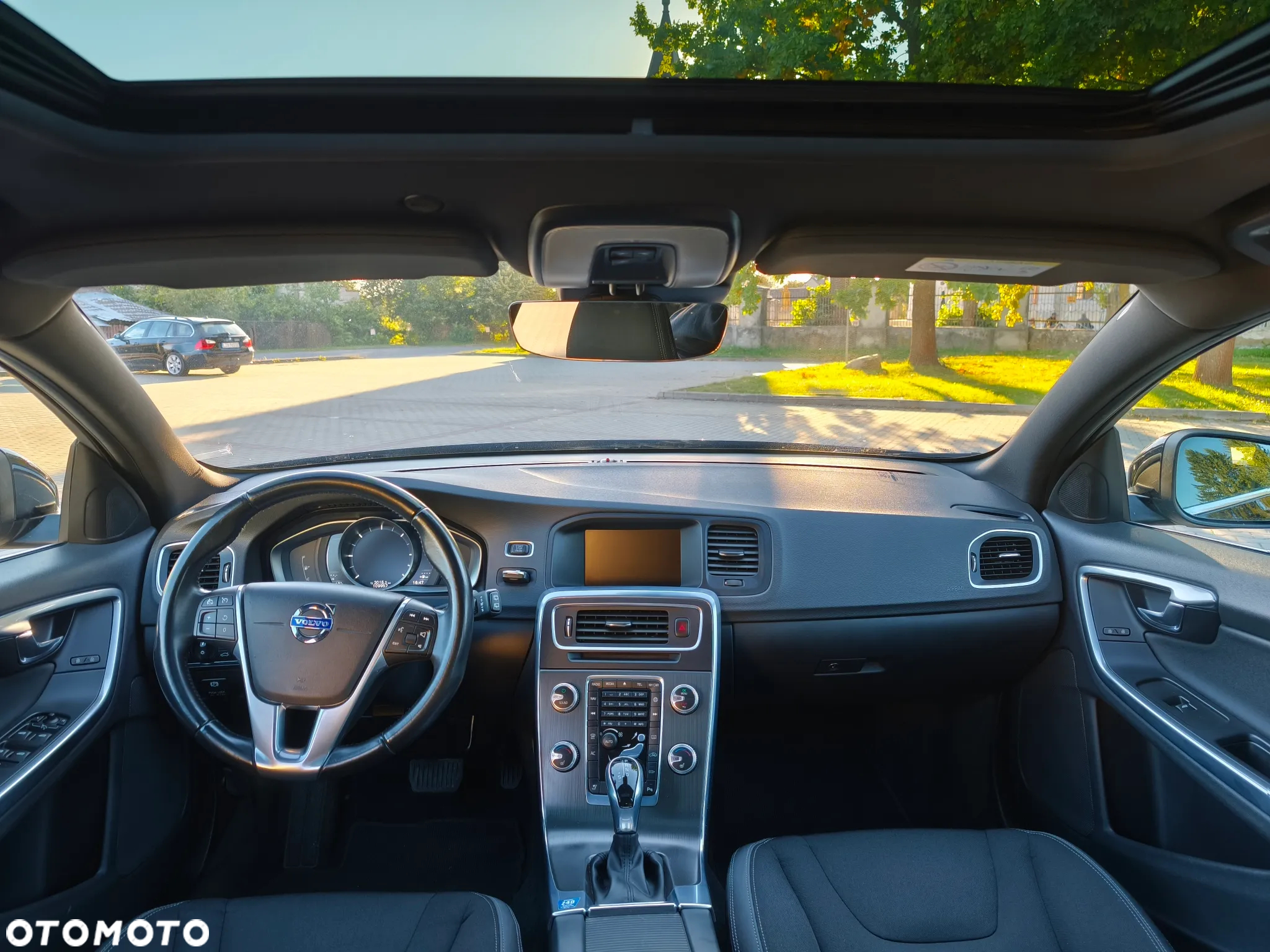 Volvo V60 D4 Drive-E Momentum - 5