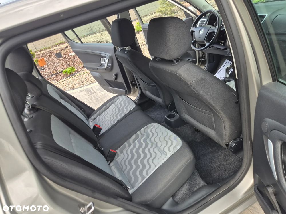 Skoda Fabia 1.2 HTP Elegance - 8