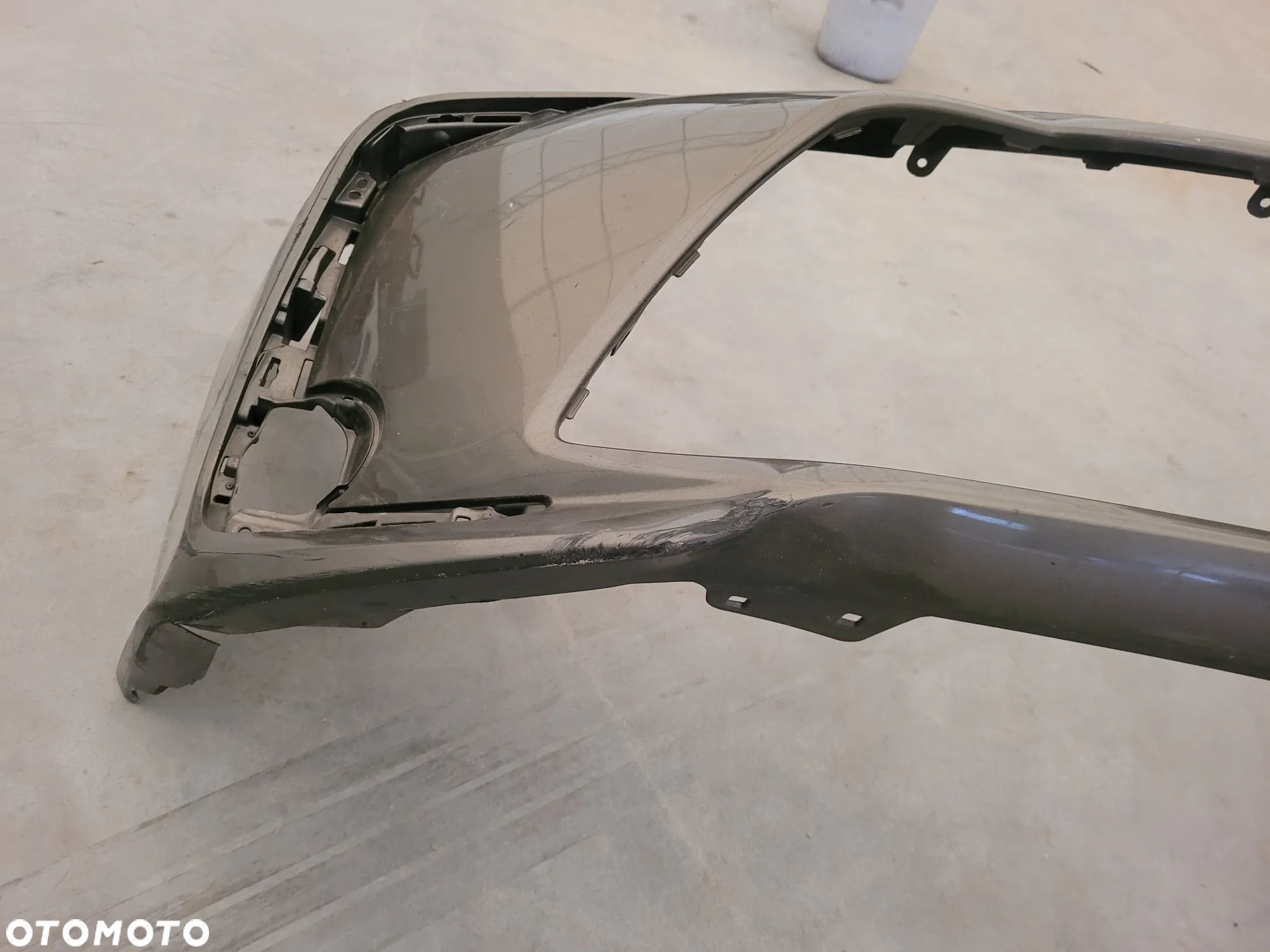 ZDERZAK PRZÓD PRZEDNI TOYOTA COROLLA E21 SEDAN 18r- - 3