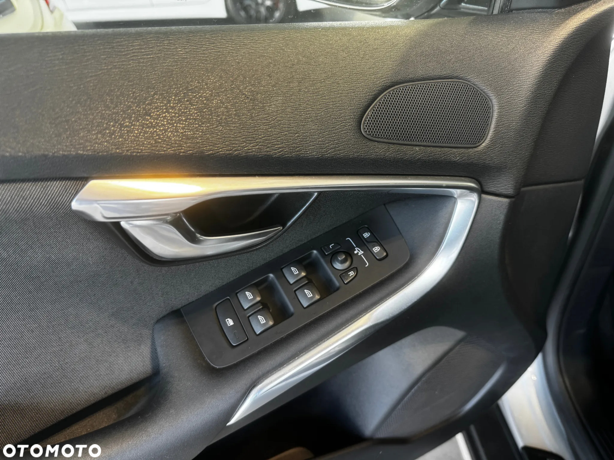 Volvo V40 Cross Country D3 Geartronic Momentum - 12