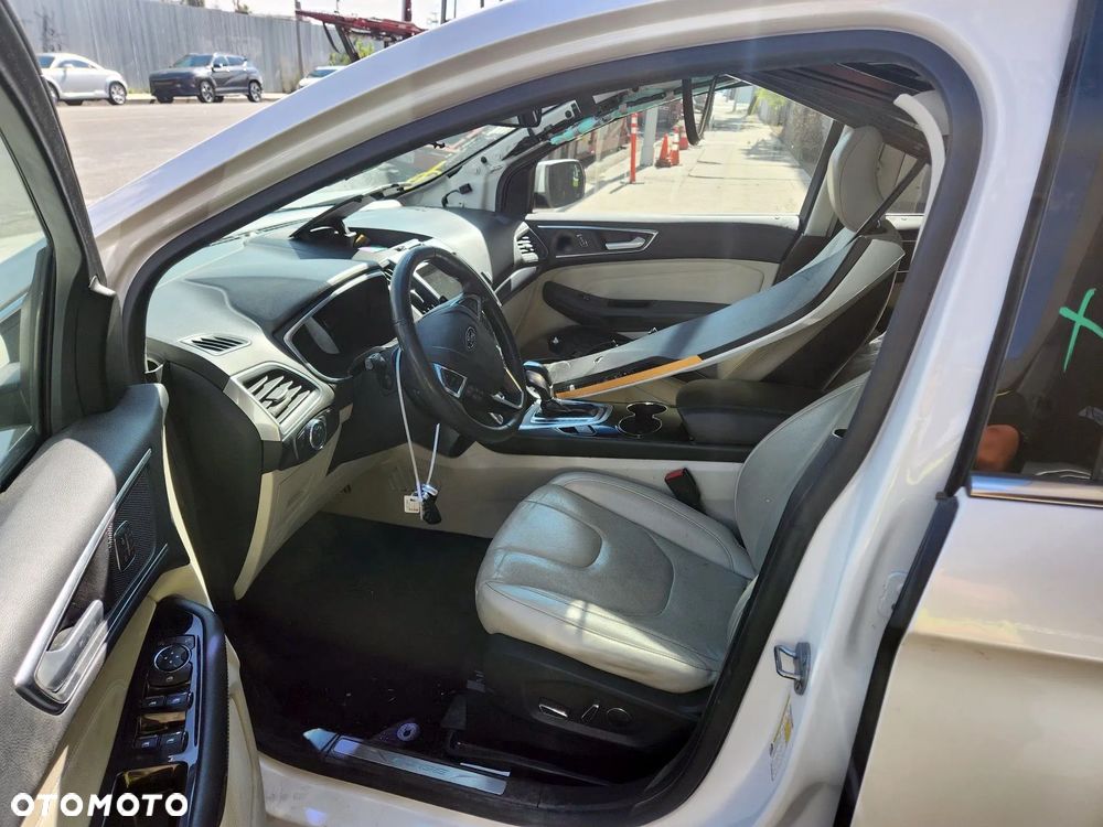 Ford Edge 2.0 EcoBlue Bi-Turbo 4x4 Titanium - 12