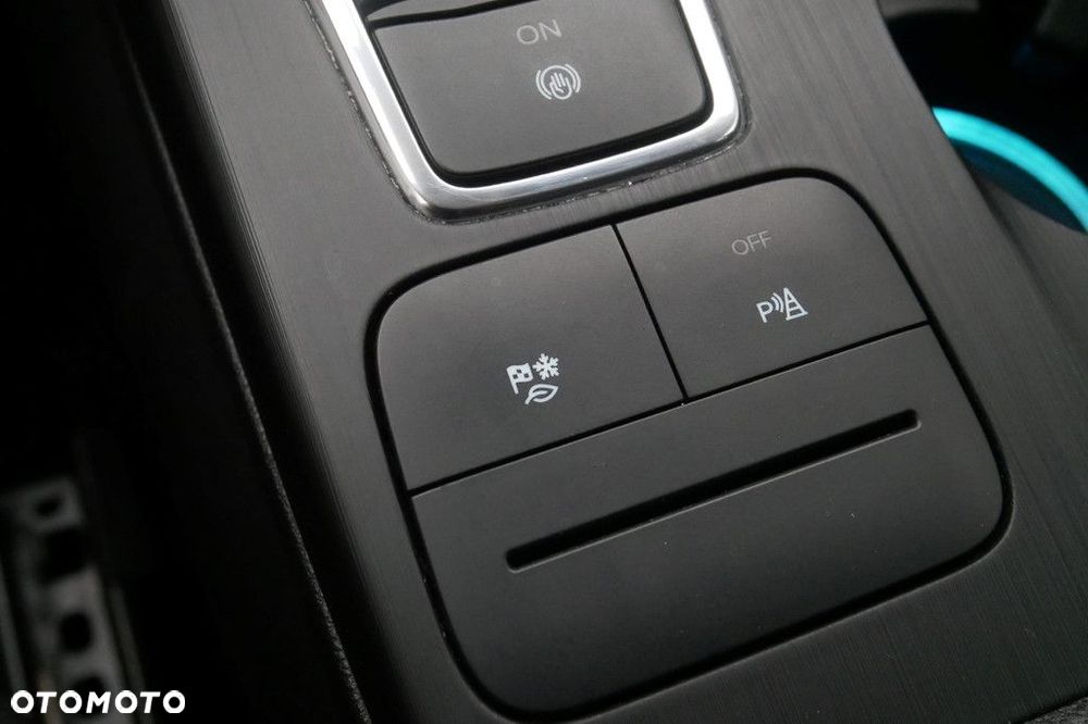 Ford Kuga - 22