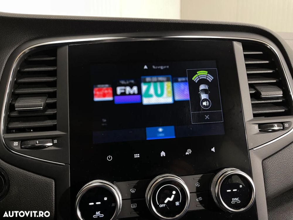 Renault Megane E-TECH 160 BUSINESS EDITION - 14