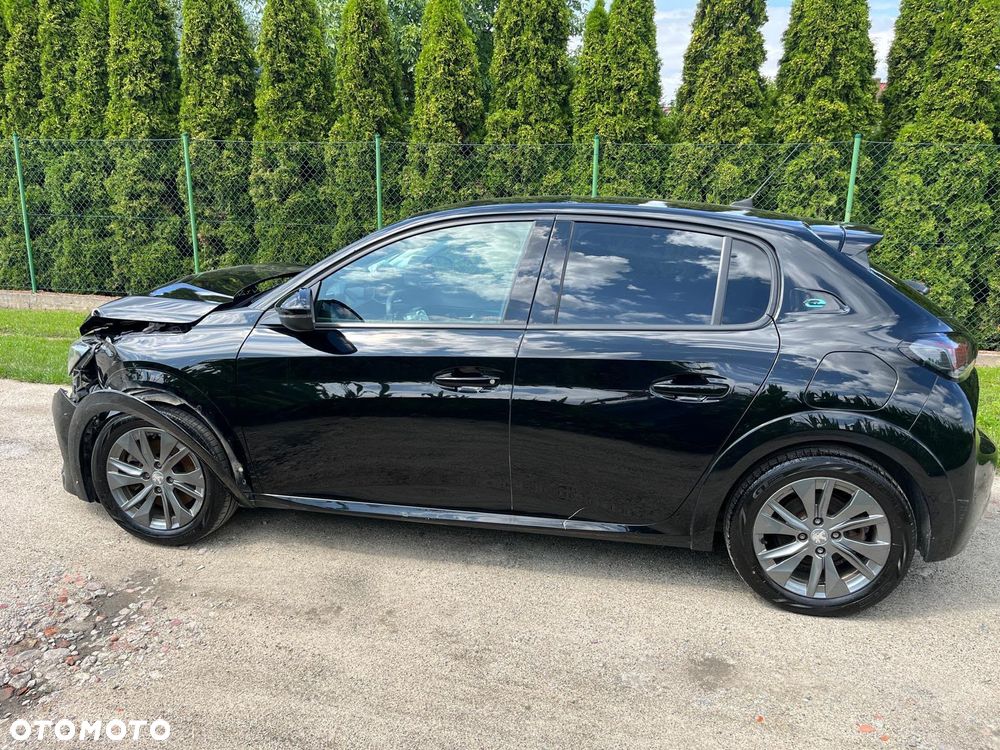 Peugeot 208 - 5