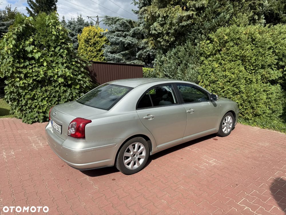 Toyota Avensis 1.8 VVT-i Luna - 4