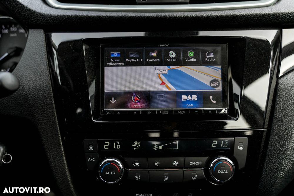 Nissan Qashqai 1.6 DCI Xtronic N-Connecta - 25