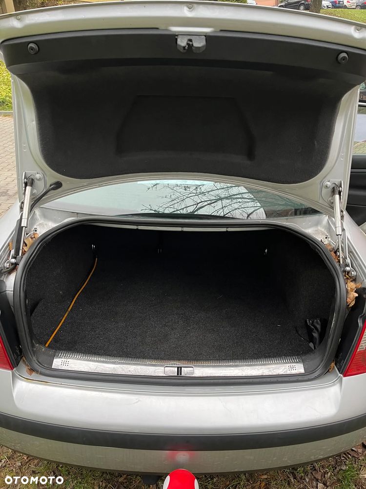 Volkswagen Passat 2.0 Trendline - 8