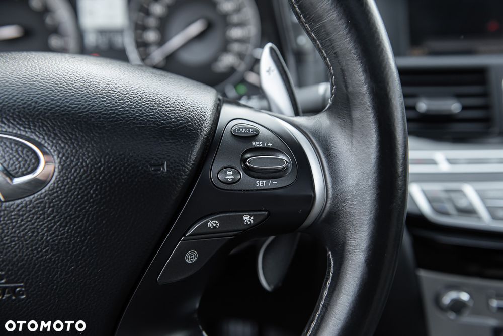 Infiniti M M37 S - 23