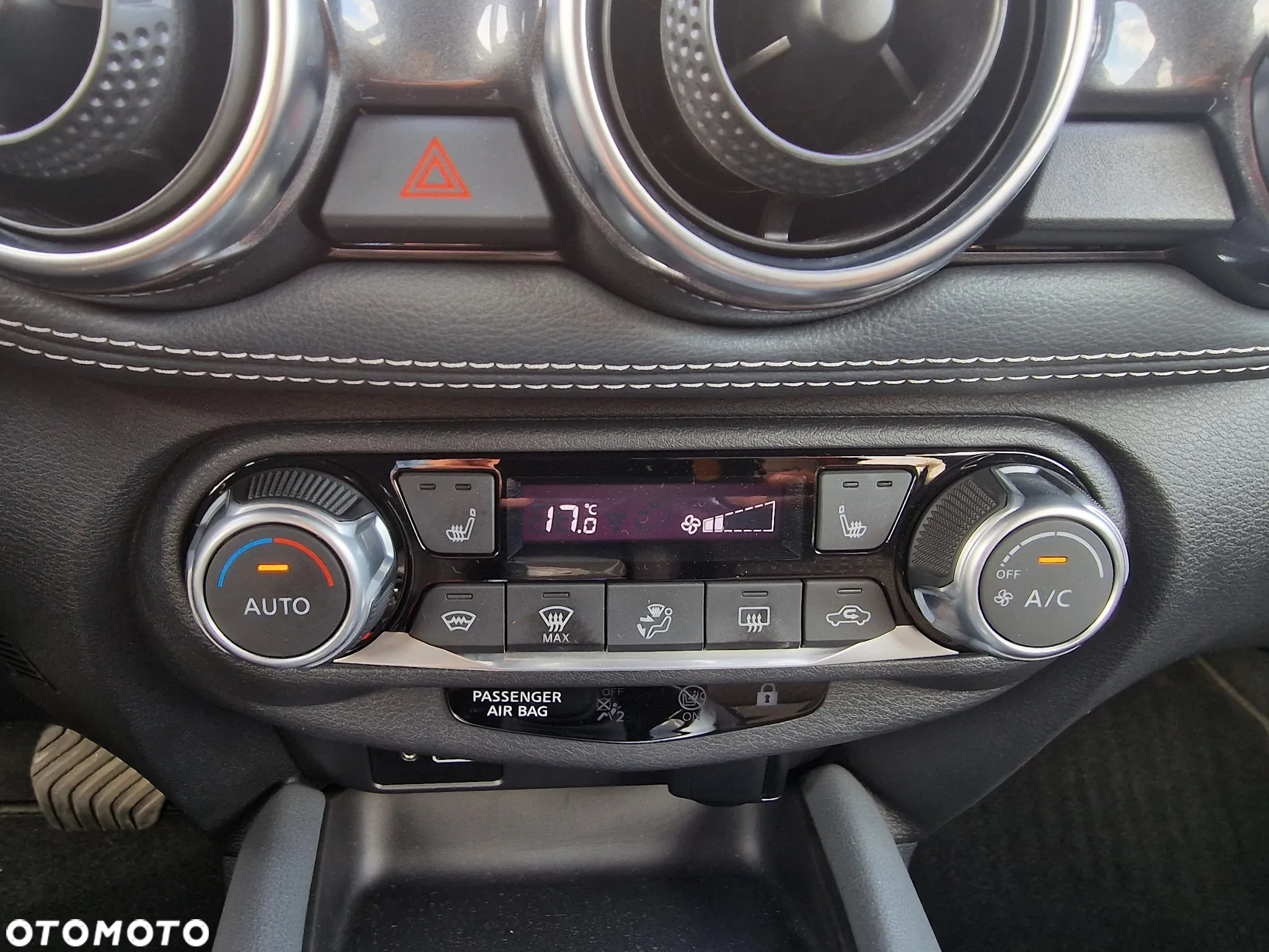 Nissan Juke 1.0 DIG-T N-Connecta - 12