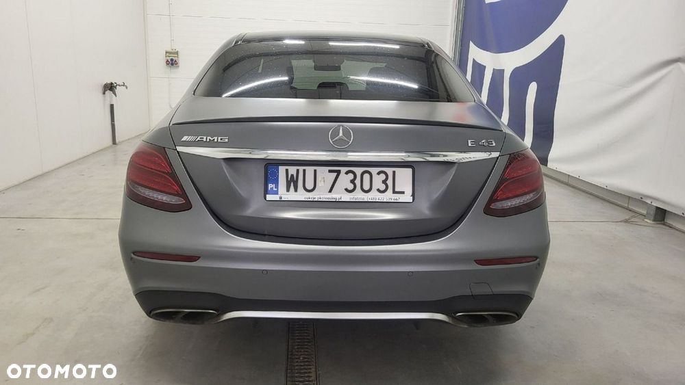 Mercedes-Benz Klasa E - 7