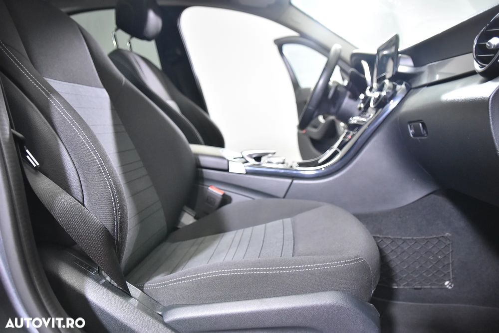 Mercedes-Benz C 220 d 4MATIC Aut - 11